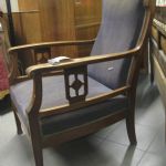 586 4341 WRITINGCHAIR